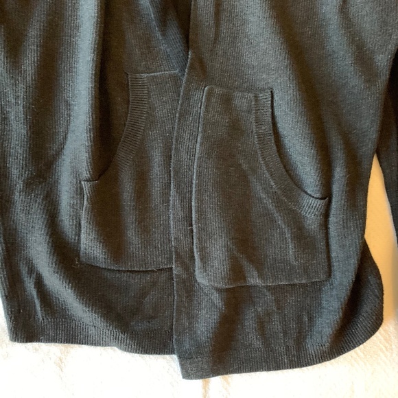 🔥HOST PICK🔥 Lululemon Cabin Yogi Wrap, Size 4 - Picture 10 of 16